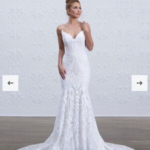 Elegant White Lace Wedding Dress